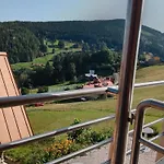 Konukevi Topas